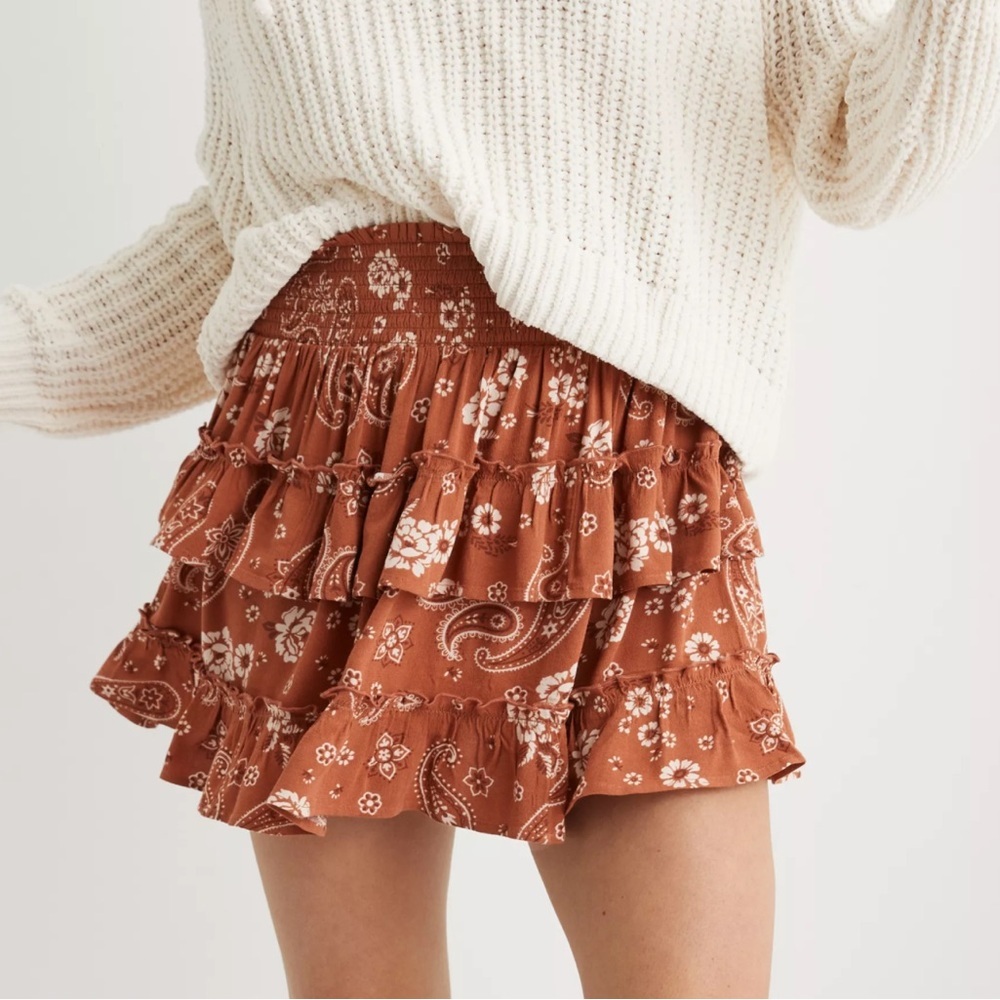 American Eagle Ruffle Mini Skirt Brown Paisley Size Small